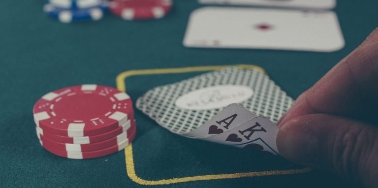 Hướng dẫn rút tiền VND tại WC Casino cho người chơi Việt Nam